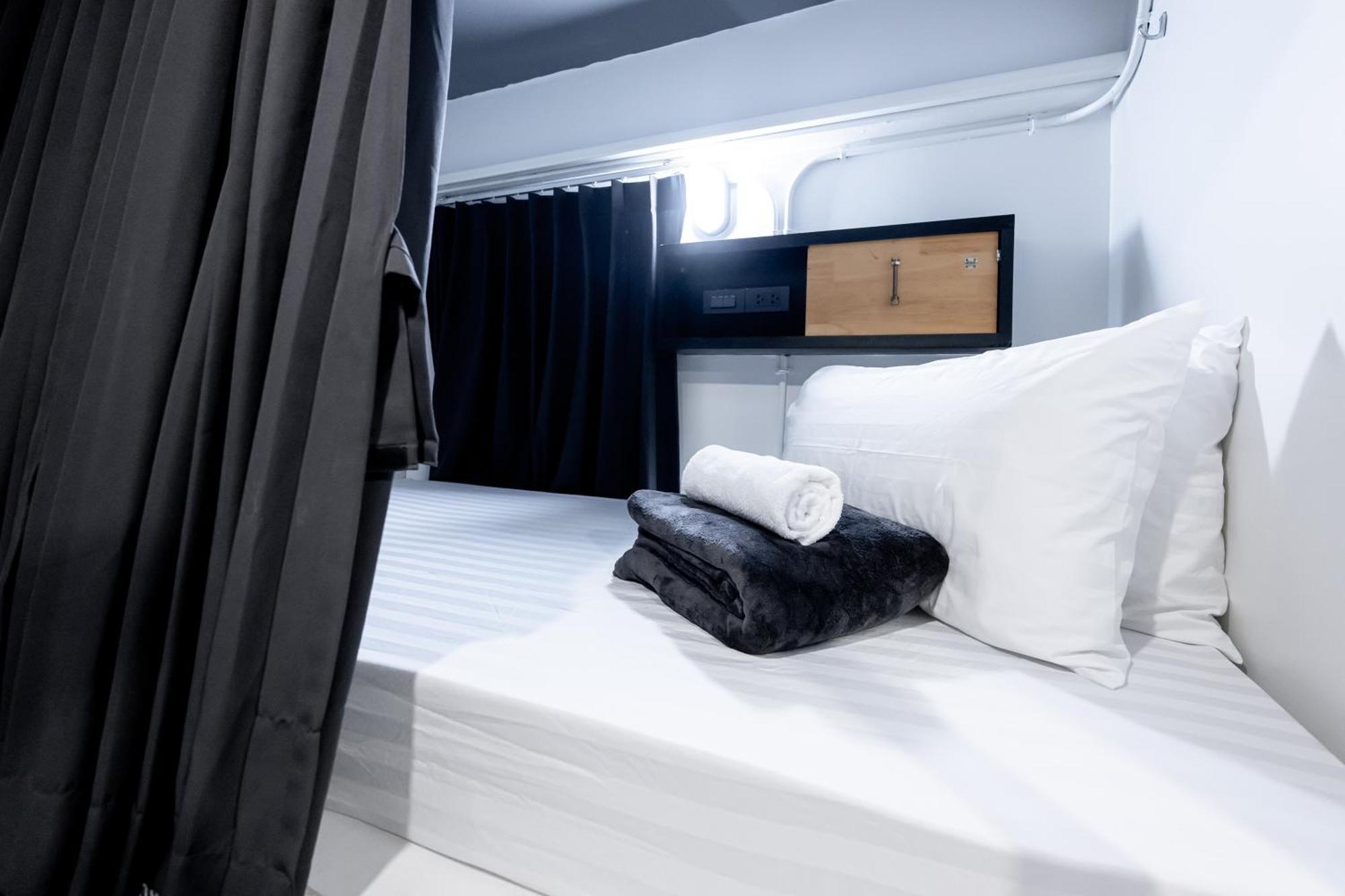 Vibes Hostel 방콕 외부 사진