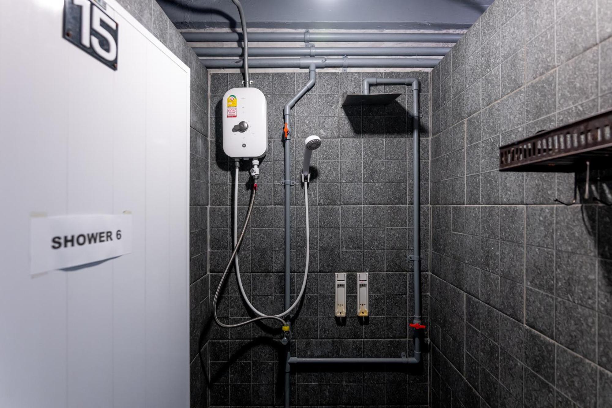 Vibes Hostel 방콕 외부 사진