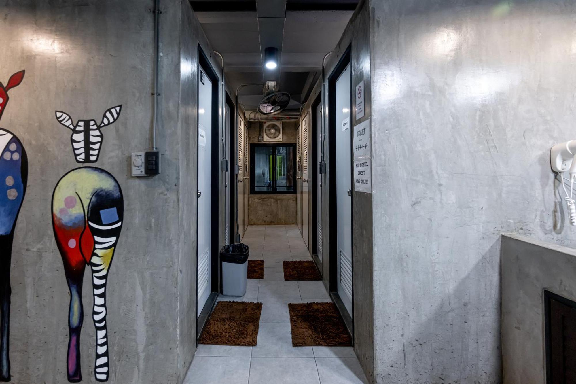 Vibes Hostel 방콕 외부 사진