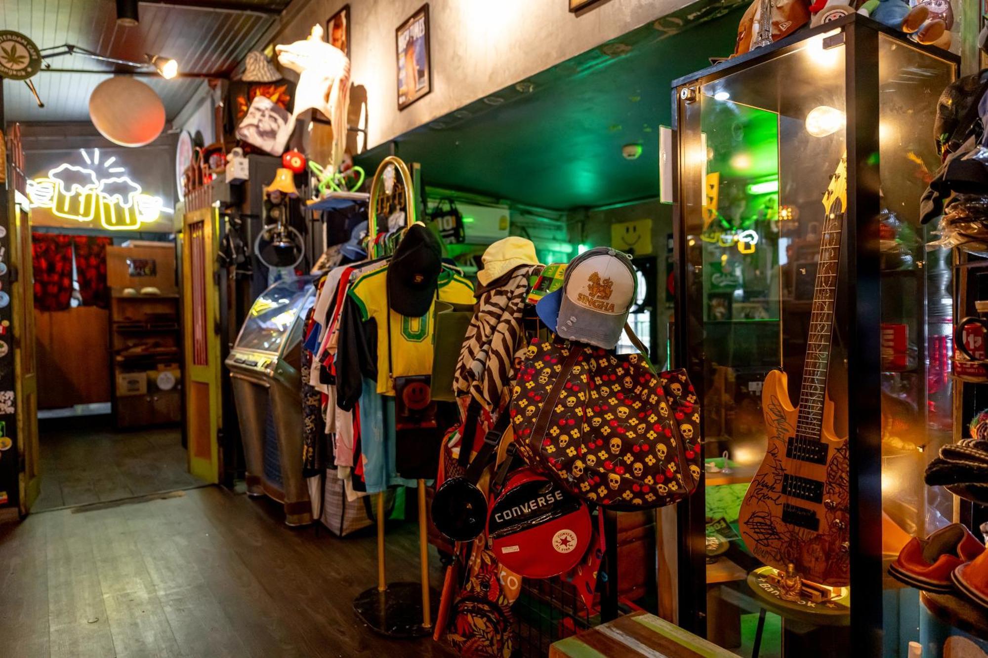 Vibes Hostel 방콕 외부 사진