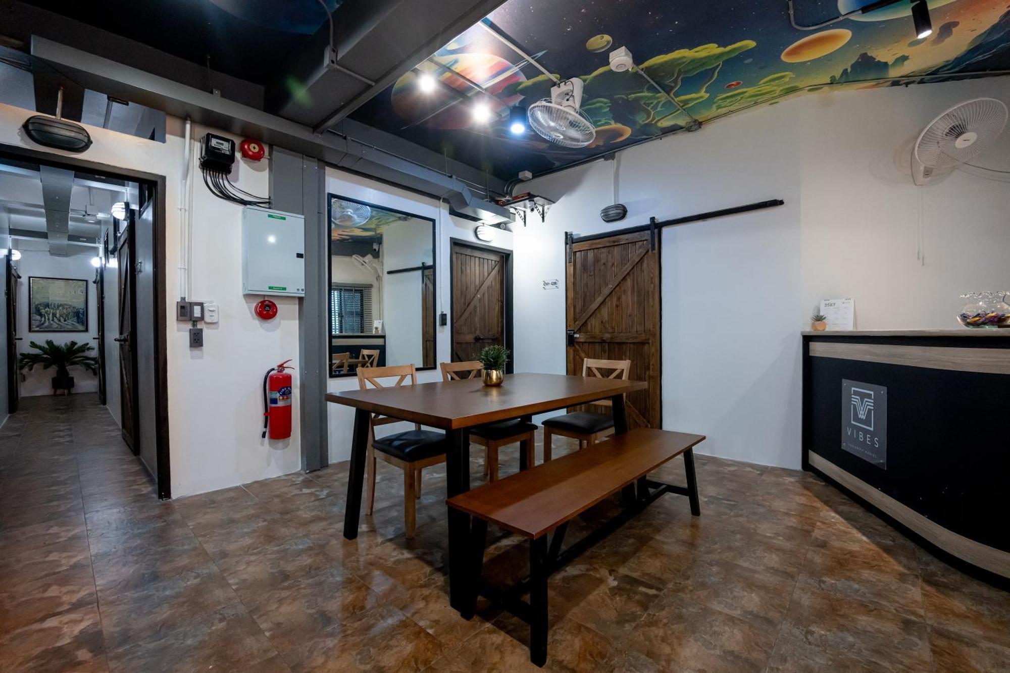 Vibes Hostel 방콕 외부 사진