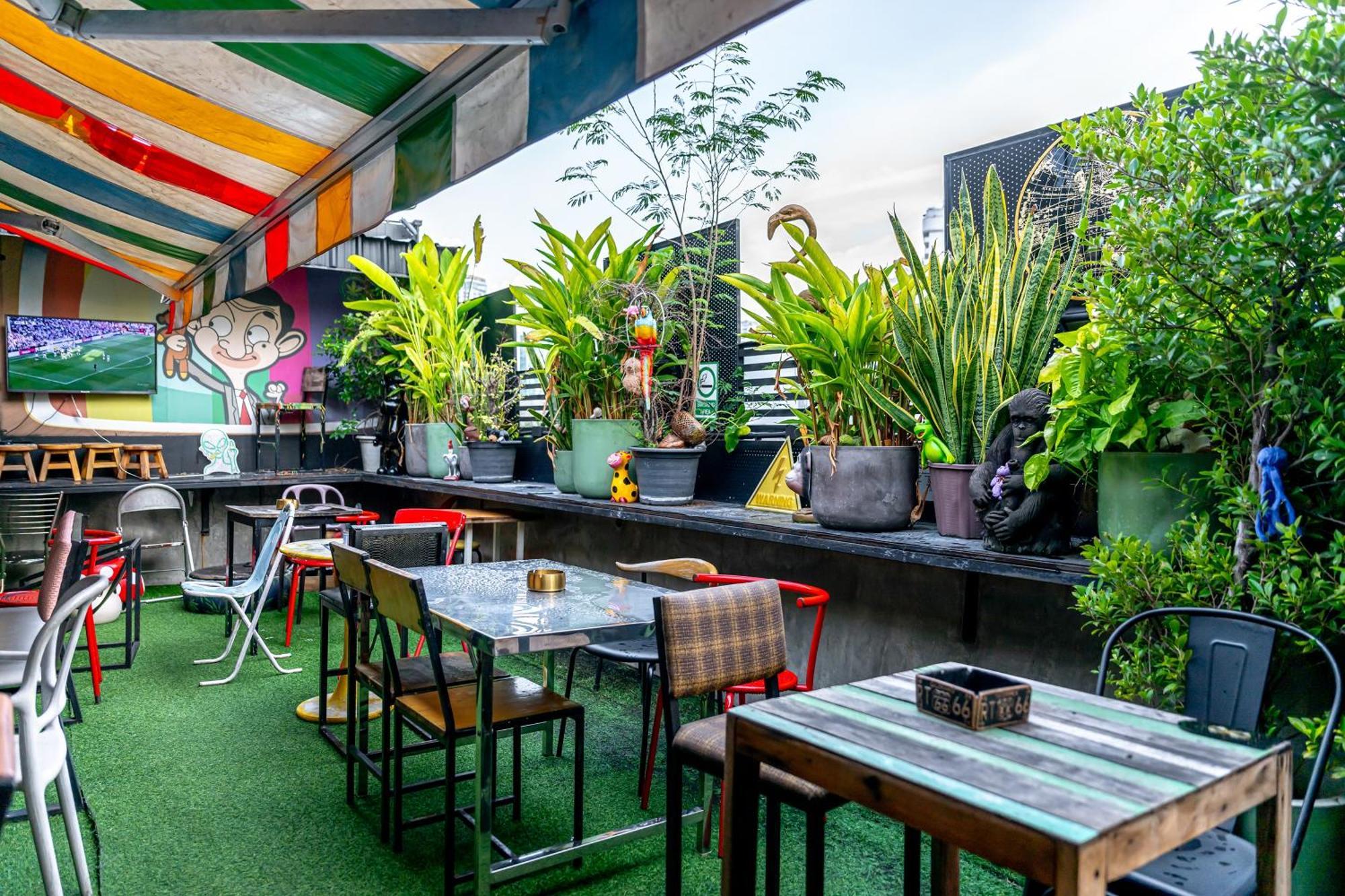 Vibes Hostel 방콕 외부 사진